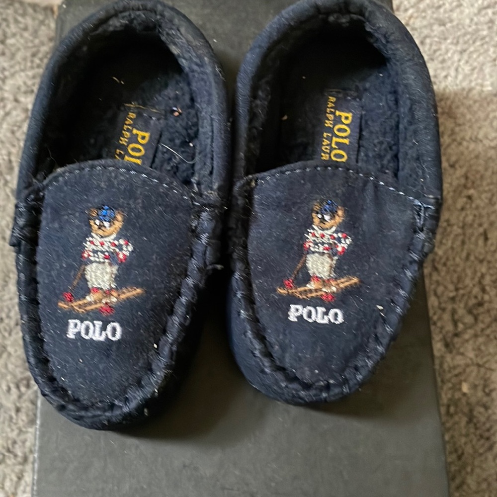 Any polo slippers for boys and girls size 5